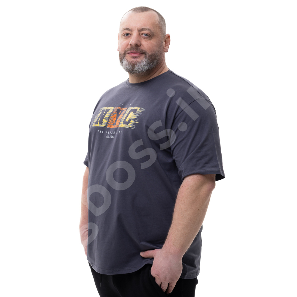 Футболка тёмно серого цвета с принтом