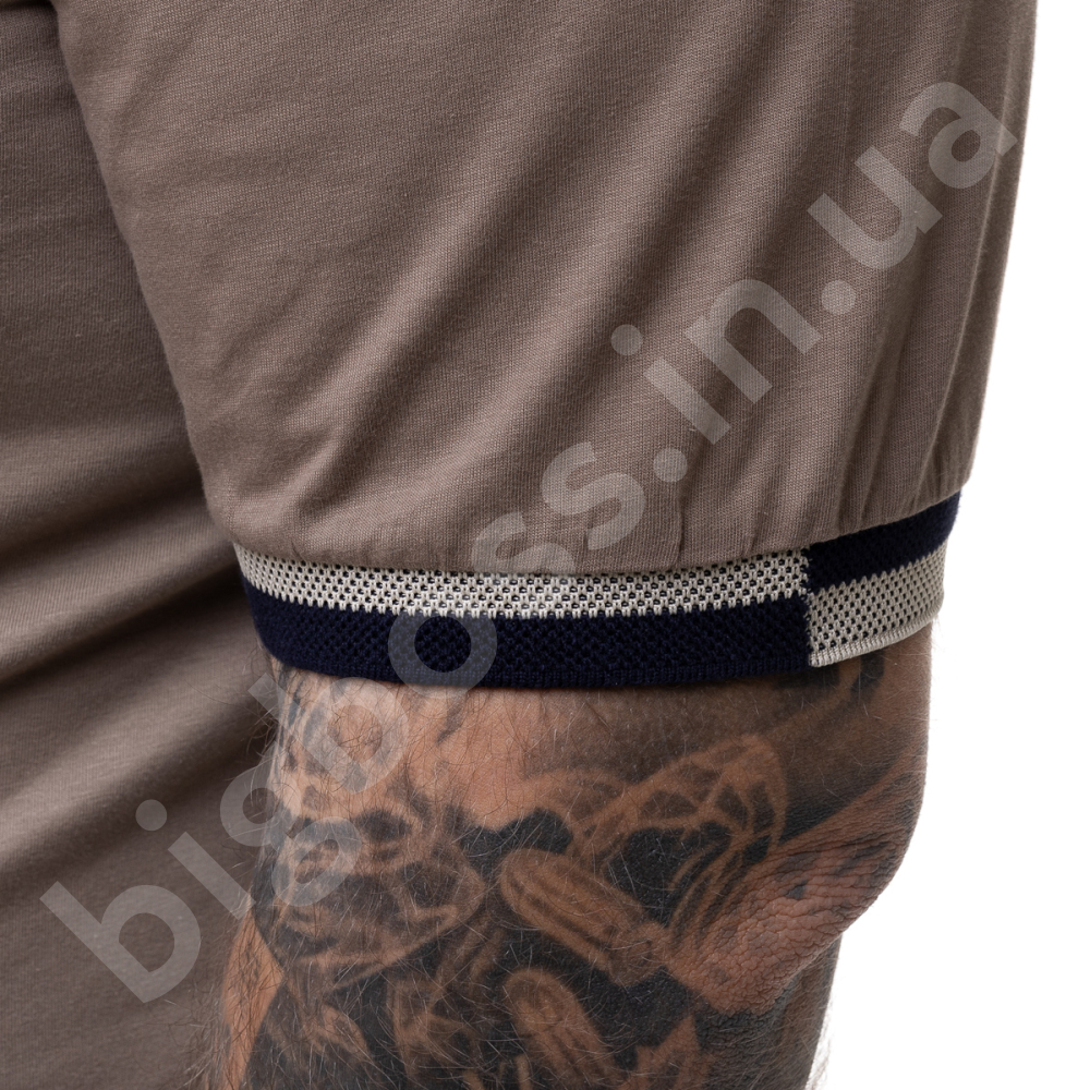 Футболка на манжете кофейного цвета La Vita 3