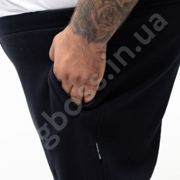 Ҹ ()       Big Team 7